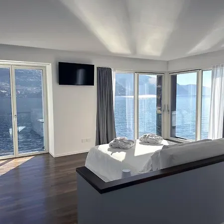 Martina * Carate Urio